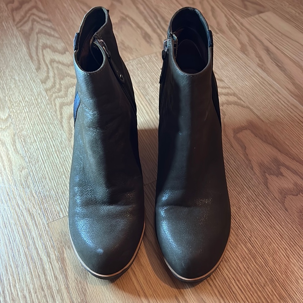 Paolo wedge boots size 8 GUC